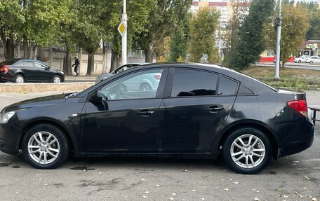 Chevrolet Cruze II, 2010 год, 600 000 рублей, 4 фотография