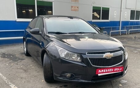 Chevrolet Cruze II, 2010 год, 600 000 рублей, 3 фотография