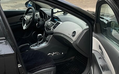 Chevrolet Cruze II, 2010 год, 600 000 рублей, 7 фотография