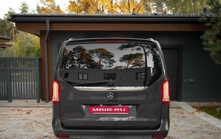 Mercedes-Benz V-Класс, 2021 год, 9 200 000 рублей, 4 фотография