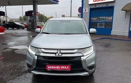 Mitsubishi Outlander III рестайлинг 3, 2016 год, 1 590 000 рублей, 1 фотография