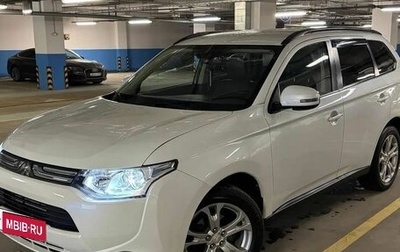 Mitsubishi Outlander III рестайлинг 3, 2014 год, 1 430 000 рублей, 1 фотография