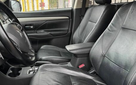 Mitsubishi Outlander III рестайлинг 3, 2014 год, 1 430 000 рублей, 20 фотография