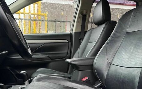 Mitsubishi Outlander III рестайлинг 3, 2014 год, 1 430 000 рублей, 21 фотография
