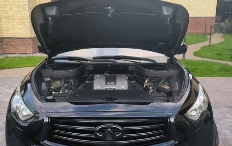 Infiniti QX70, 2014 год, 2 450 000 рублей, 11 фотография
