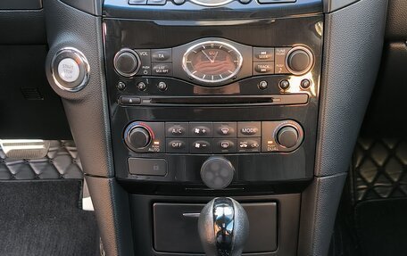 Infiniti QX70, 2014 год, 2 450 000 рублей, 16 фотография