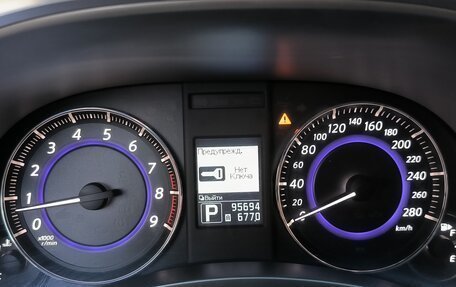 Infiniti QX70, 2014 год, 2 450 000 рублей, 30 фотография