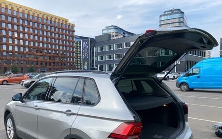 Volkswagen Tiguan II, 2020 год, 2 490 000 рублей, 5 фотография