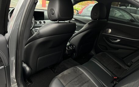Mercedes-Benz E-Класс, 2019 год, 3 385 000 рублей, 13 фотография