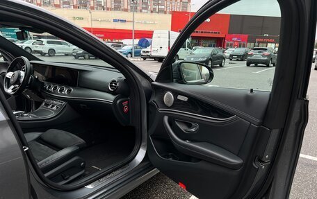 Mercedes-Benz E-Класс, 2019 год, 3 385 000 рублей, 15 фотография