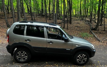 Chevrolet Niva I рестайлинг, 2014 год, 580 000 рублей, 4 фотография