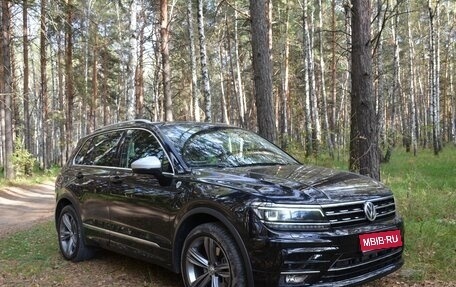 Volkswagen Tiguan II, 2018 год, 3 600 000 рублей, 1 фотография