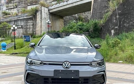 Volkswagen Golf VIII, 2023 год, 1 884 000 рублей, 2 фотография