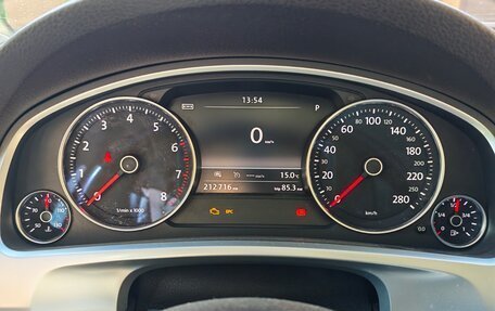 Volkswagen Touareg III, 2015 год, 2 550 000 рублей, 14 фотография