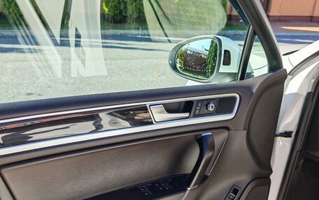 Volkswagen Touareg III, 2015 год, 2 550 000 рублей, 15 фотография