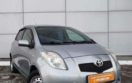 Toyota Yaris III рестайлинг, 2007 год, 400 000 рублей, 3 фотография