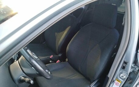 Toyota Yaris III рестайлинг, 2007 год, 400 000 рублей, 15 фотография