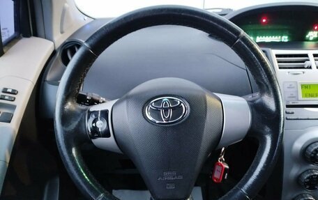 Toyota Yaris III рестайлинг, 2007 год, 400 000 рублей, 17 фотография