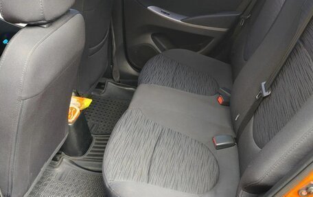 Hyundai Solaris II рестайлинг, 2014 год, 1 000 000 рублей, 8 фотография