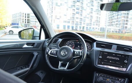 Volkswagen Tiguan II, 2018 год, 3 600 000 рублей, 20 фотография
