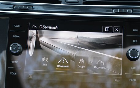 Volkswagen Tiguan II, 2018 год, 3 600 000 рублей, 21 фотография