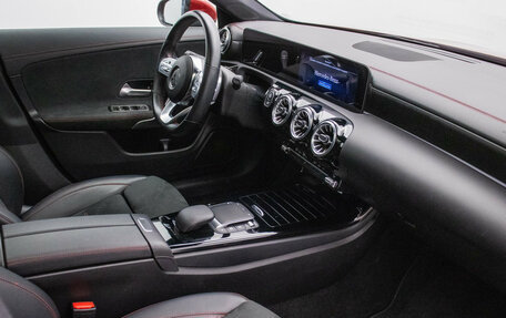 Mercedes-Benz CLA, 2021 год, 3 570 000 рублей, 9 фотография