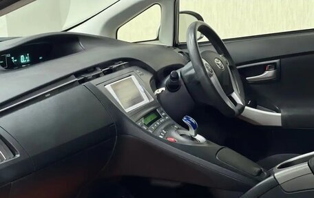 Toyota Prius, 2013 год, 50 000 рублей, 10 фотография