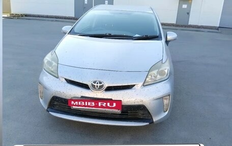 Toyota Prius, 2013 год, 50 000 рублей, 4 фотография