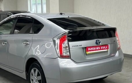 Toyota Prius, 2013 год, 50 000 рублей, 6 фотография