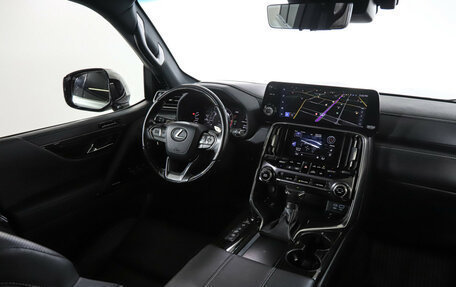 Lexus LX, 2023 год, 15 300 000 рублей, 25 фотография