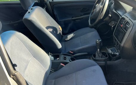 Mitsubishi Carisma I, 2001 год, 75 000 рублей, 7 фотография