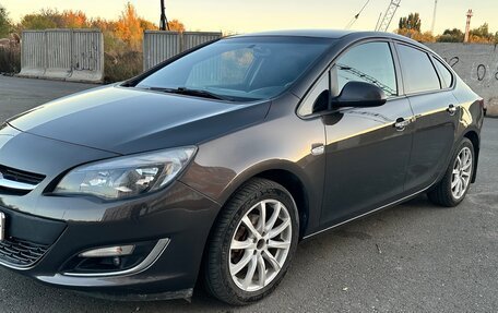 Opel Astra J, 2013 год, 820 000 рублей, 3 фотография