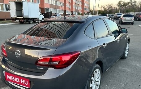 Opel Astra J, 2013 год, 820 000 рублей, 5 фотография