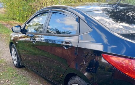 Hyundai Solaris II рестайлинг, 2013 год, 850 000 рублей, 3 фотография