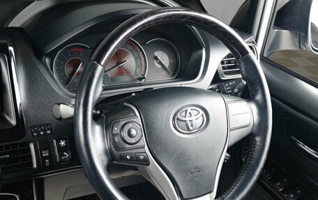 Toyota Esquire I, 2017 год, 2 399 000 рублей, 12 фотография