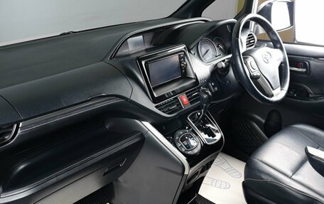 Toyota Esquire I, 2017 год, 2 399 000 рублей, 11 фотография