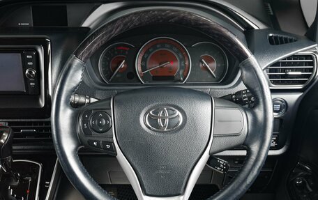 Toyota Esquire I, 2017 год, 2 399 000 рублей, 14 фотография