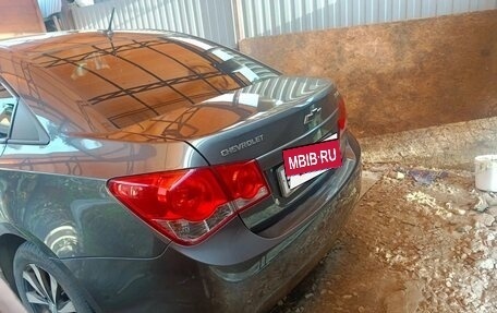 Chevrolet Cruze II, 2010 год, 700 000 рублей, 6 фотография