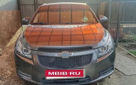 Chevrolet Cruze II, 2010 год, 700 000 рублей, 8 фотография
