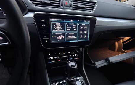 Skoda Superb III рестайлинг, 2020 год, 2 400 000 рублей, 9 фотография