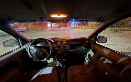 Renault Logan I, 2006 год, 180 000 рублей, 6 фотография