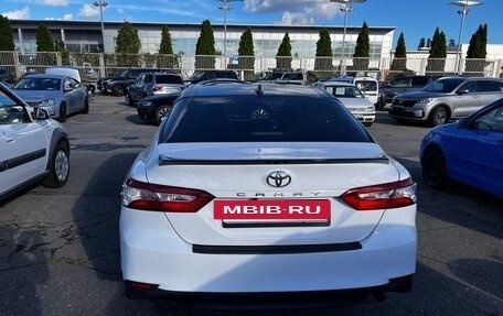 Toyota Camry, 2021 год, 2 495 000 рублей, 5 фотография