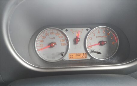 Nissan Cube II, 2005 год, 375 000 рублей, 18 фотография