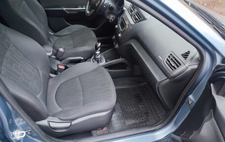 KIA Rio III рестайлинг, 2013 год, 850 000 рублей, 10 фотография