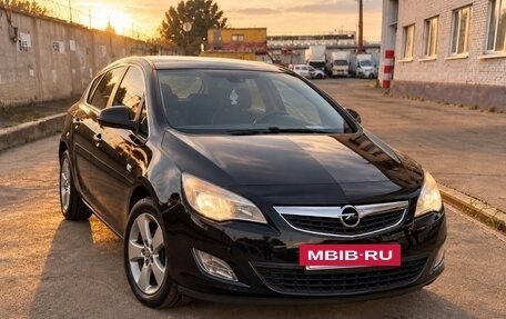 Opel Astra J, 2010 год, 560 000 рублей, 3 фотография