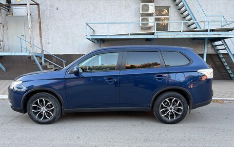 Mitsubishi Outlander III рестайлинг 3, 2014 год, 1 350 000 рублей, 9 фотография