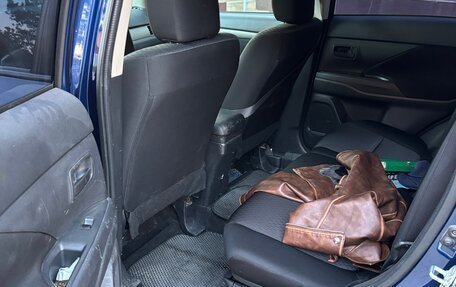 Mitsubishi Outlander III рестайлинг 3, 2014 год, 1 350 000 рублей, 14 фотография