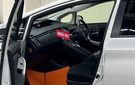 Toyota Prius, 2013 год, 105 000 рублей, 9 фотография