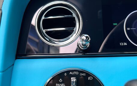 Rolls-Royce Cullinan, 2025 год, 59 000 000 рублей, 26 фотография