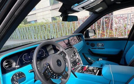 Rolls-Royce Cullinan, 2025 год, 59 000 000 рублей, 34 фотография